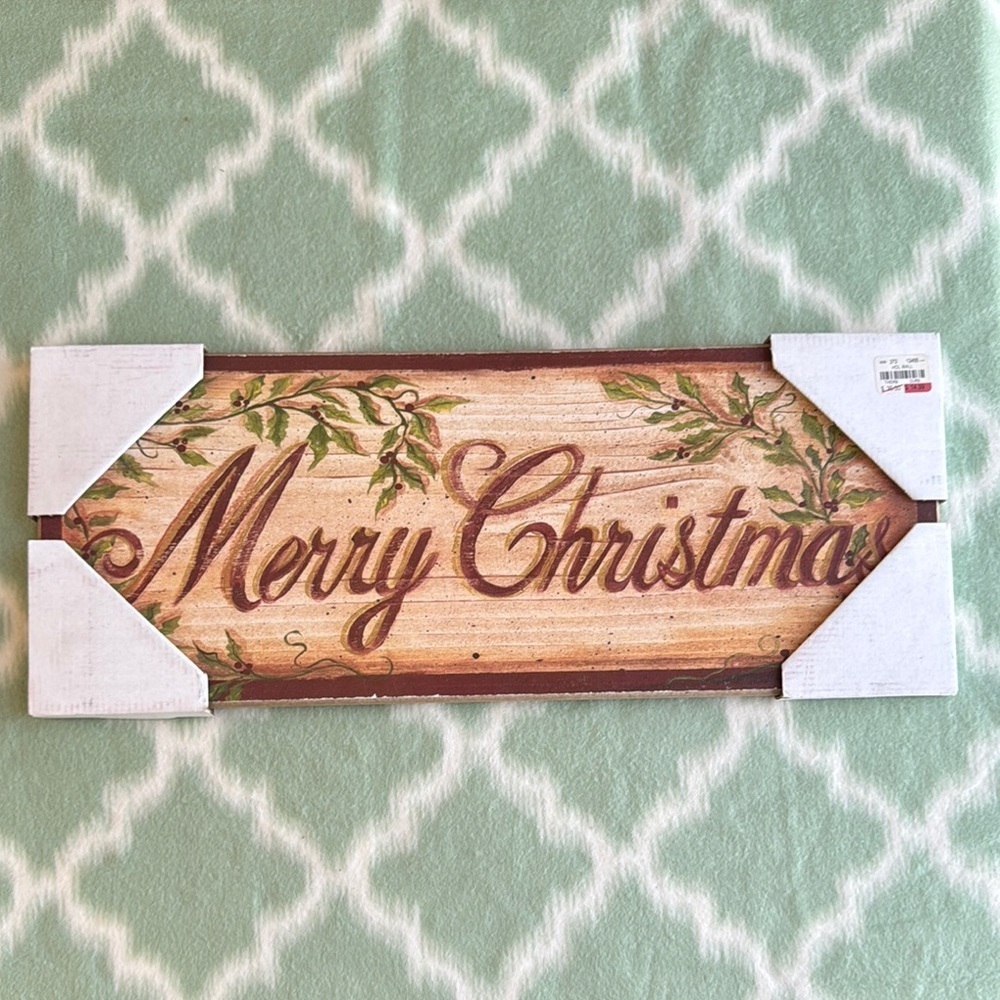 NWT Merry Christmas wooden plaque - Tan Brown Red Green